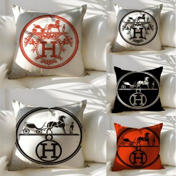 Modern style pillowcase Big brand design Decorative Throw Pillow Covers Soft Square Throw Pillow Covers Cushion Cover for Couch Bed and Chair